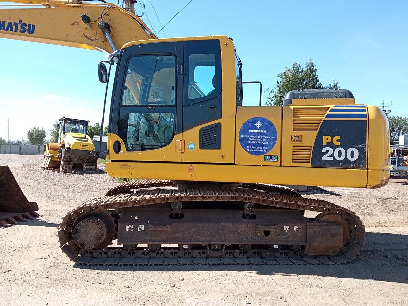 Гусеничный экскаватор Komatsu PC200-8 (358521)