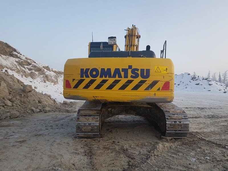 Гусеничный экскаватор Komatsu PC220-8M0 (Y221242)