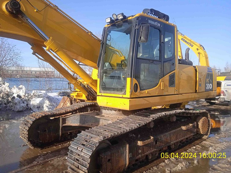 Гусеничный экскаватор Komatsu PC300-8M0 (Y301859)