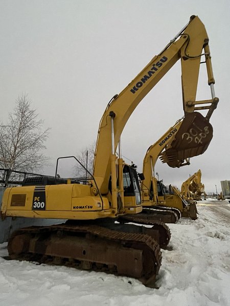 Гусеничный экскаватор Komatsu PC300-8M0 (Y301708)