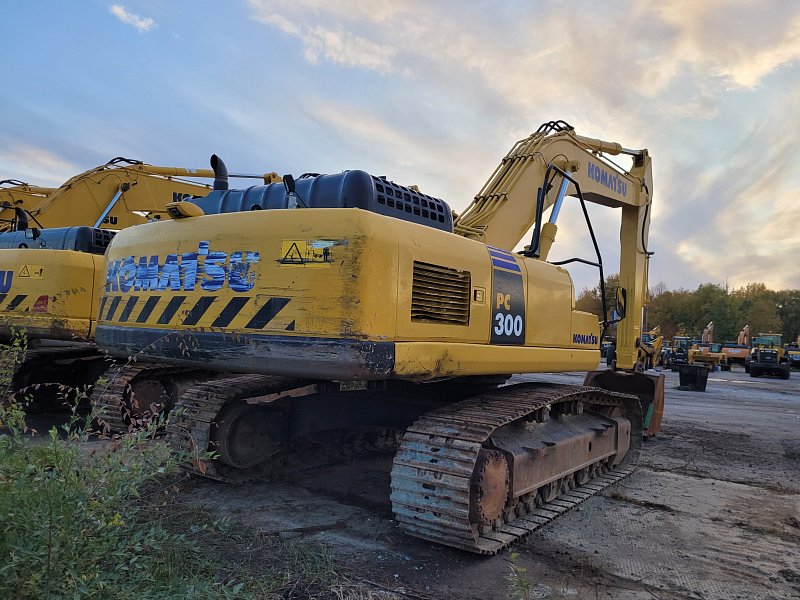 Гусеничный экскаватор Komatsu PC300-8M0 (82552)
