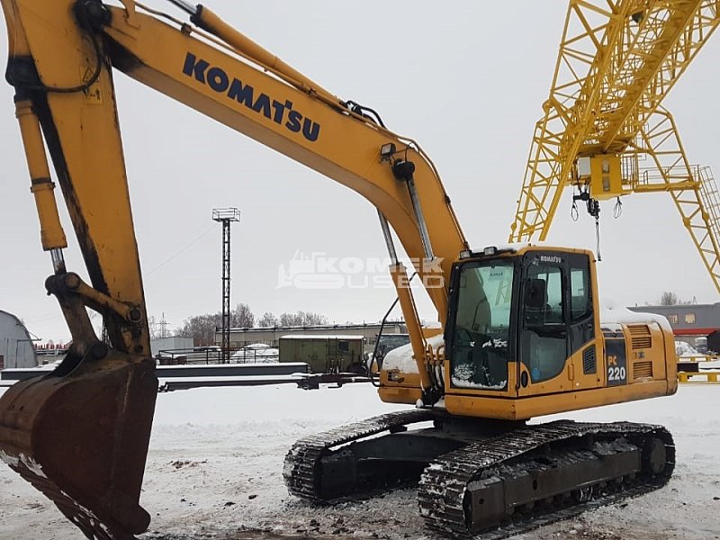 Гусеничный экскаватор Komatsu PC220-8M0 (Y221313)