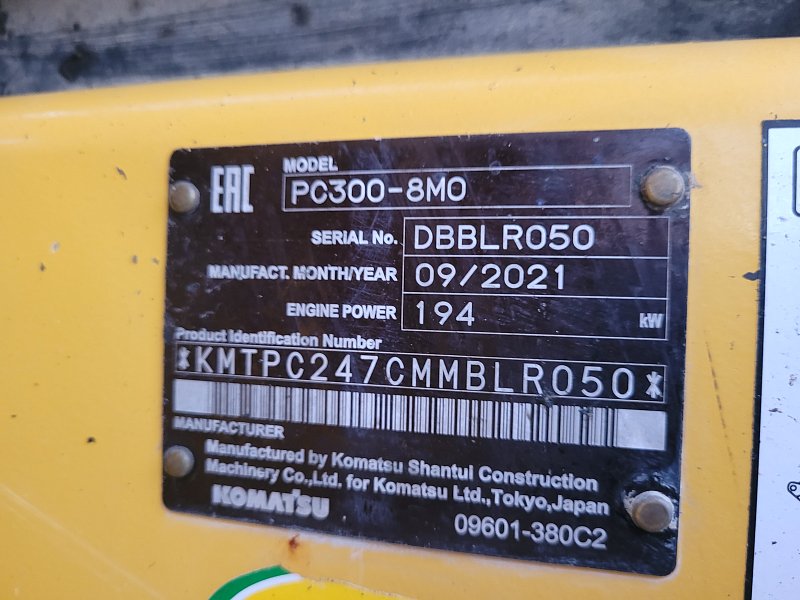 Гусеничный экскаватор Komatsu PC300-8M0 (DBBLR050)