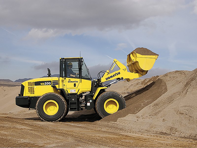 Колесный фронтальный погрузчик Komatsu WA200-6