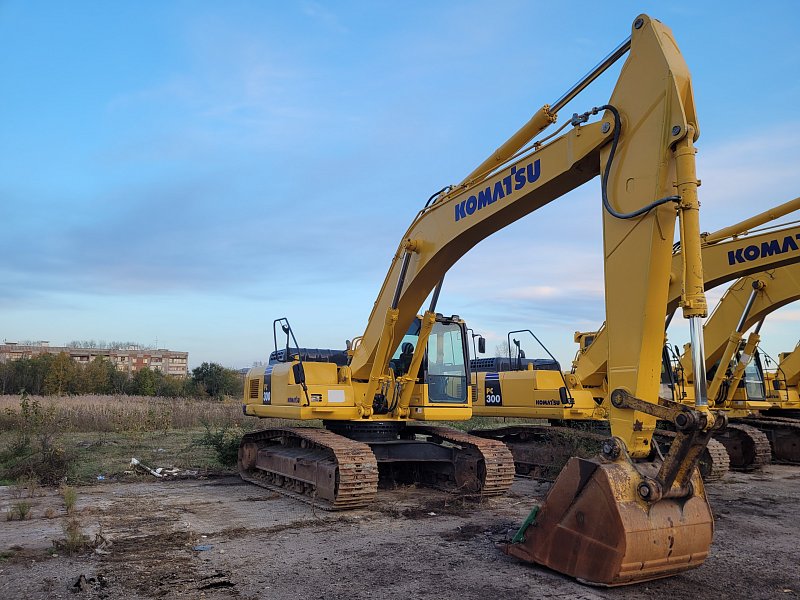 Гусеничный экскаватор Komatsu PC300-8M0 (82552)